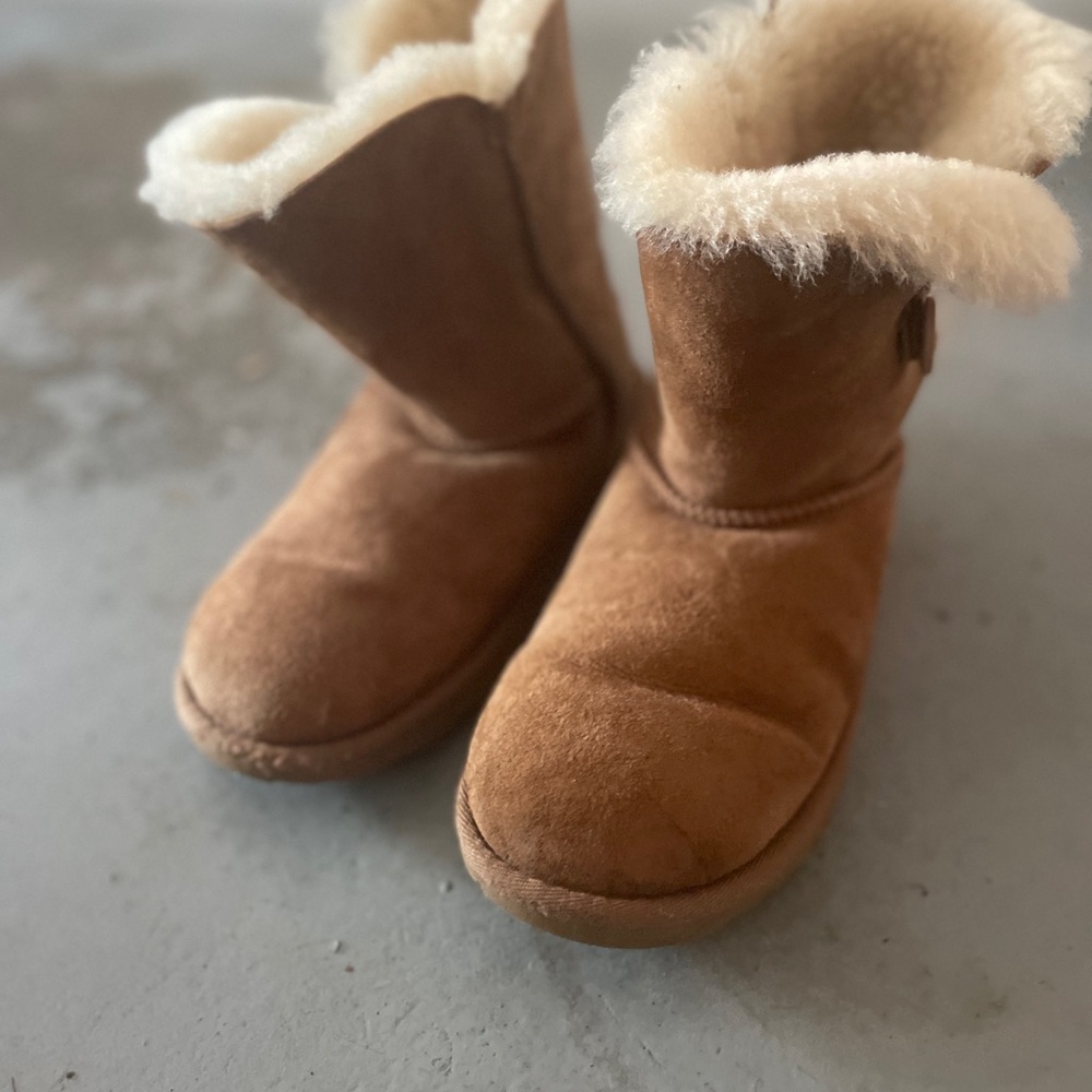 UGGS LIKE NEW